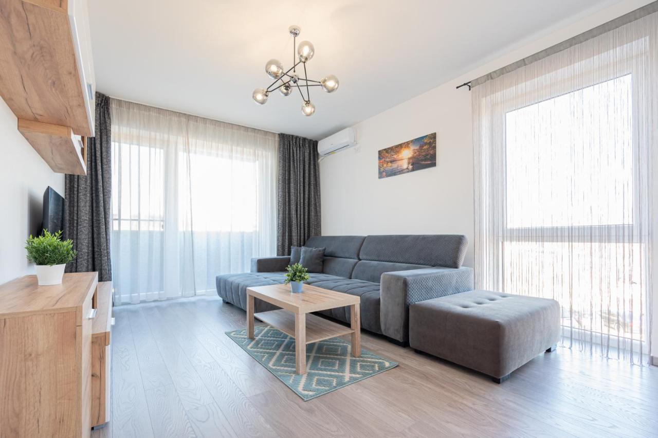 Serene Flat Apartment Oradea Exterior photo